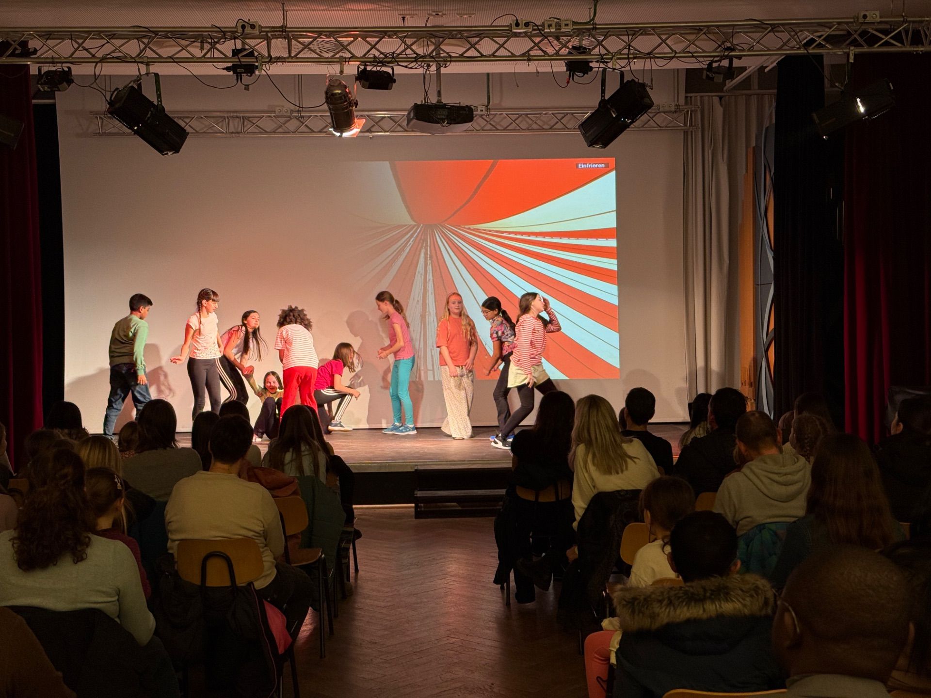 JB_Theater6_5