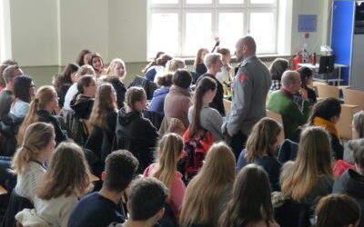 Diskussion zu aktuellen Problemen der Sicherheitspolitik